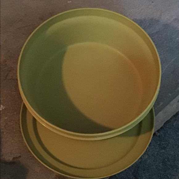 Vintage Tupperware Seal and Serve #1252 with Lid